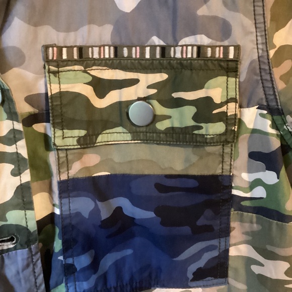 Fun feminine camo utility jacket GAP LARGE New, no tags. - Picture 3 of 6